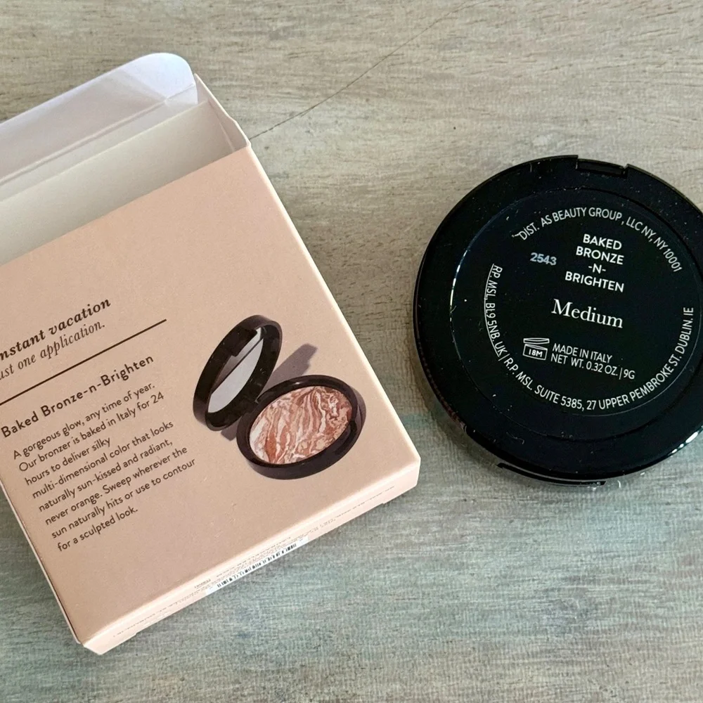Laura Geller BRONZE and Brighten Nude Pinks Browns Tan MEDIUM NIB FULL SIZE
